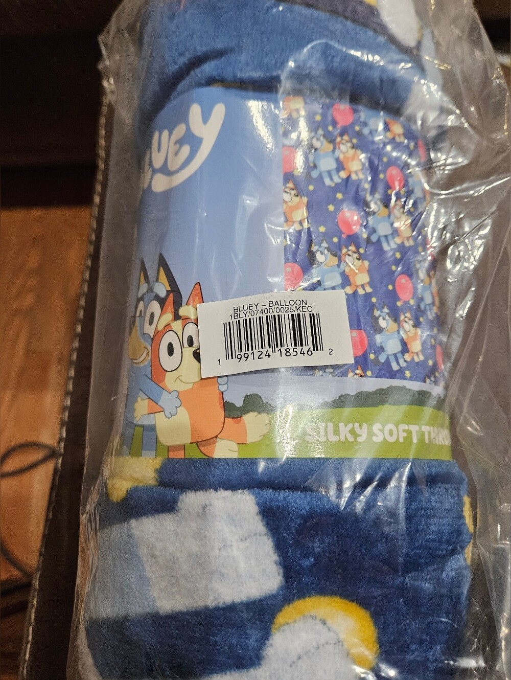 Bluey Balloon Silky Soft Throw Blanket - Picture 2 of 5
